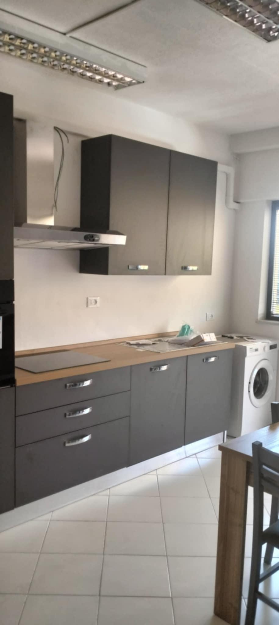 Immagine 2 di Appartamento in affitto  a Carrara