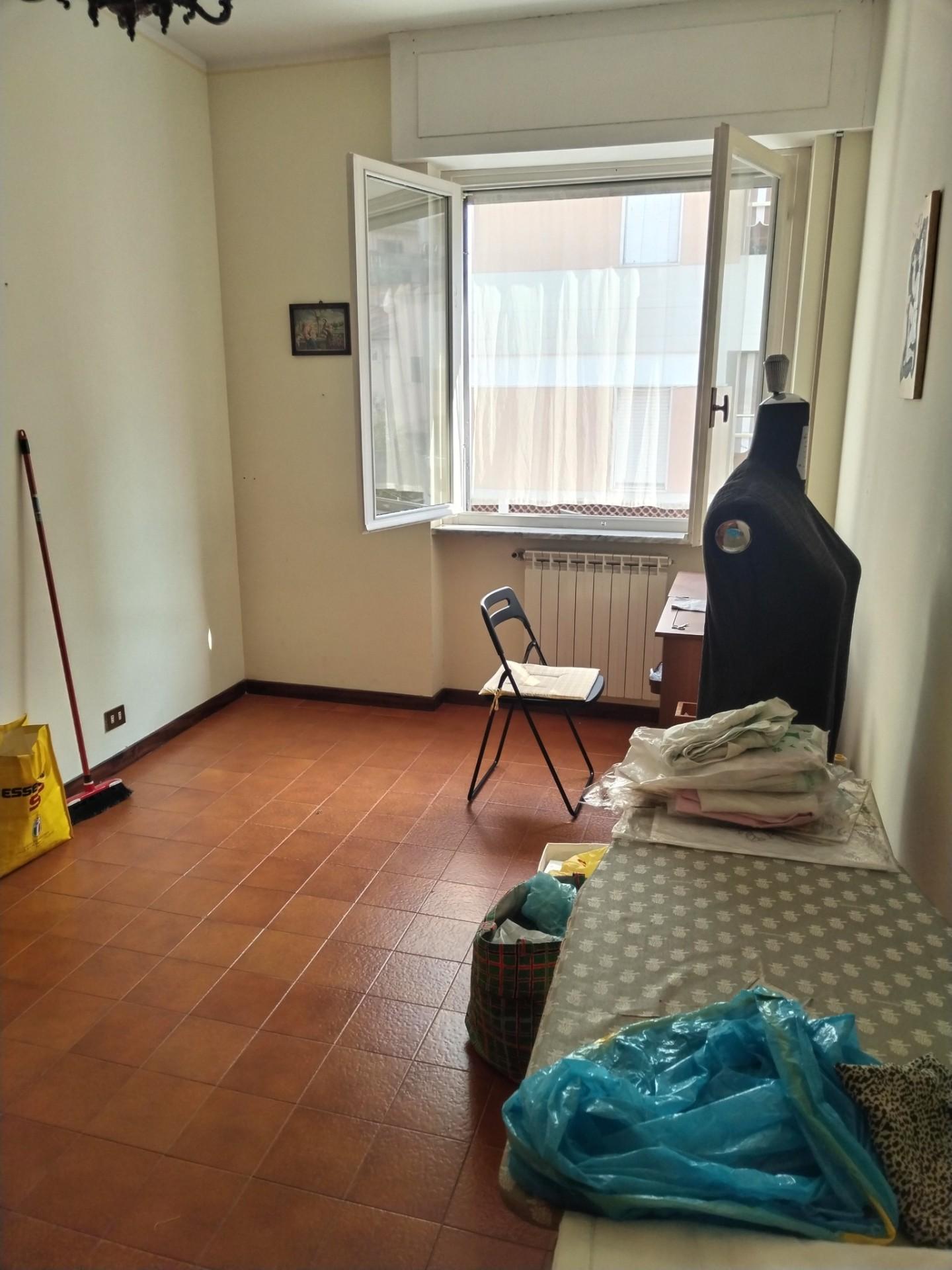 Immagine 9 di Appartamento in vendita  a Carrara