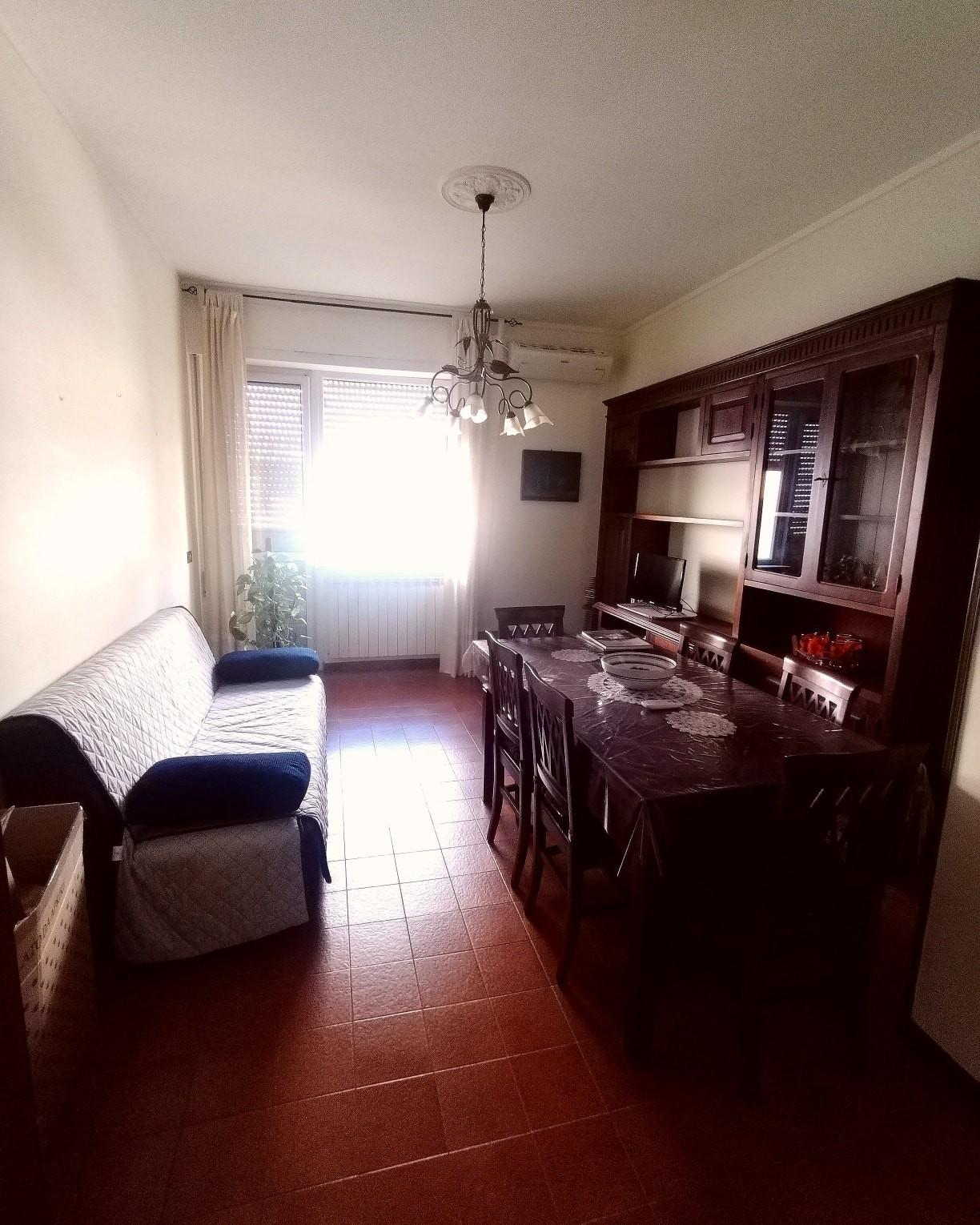 Immagine 2 di Appartamento in vendita  a Carrara