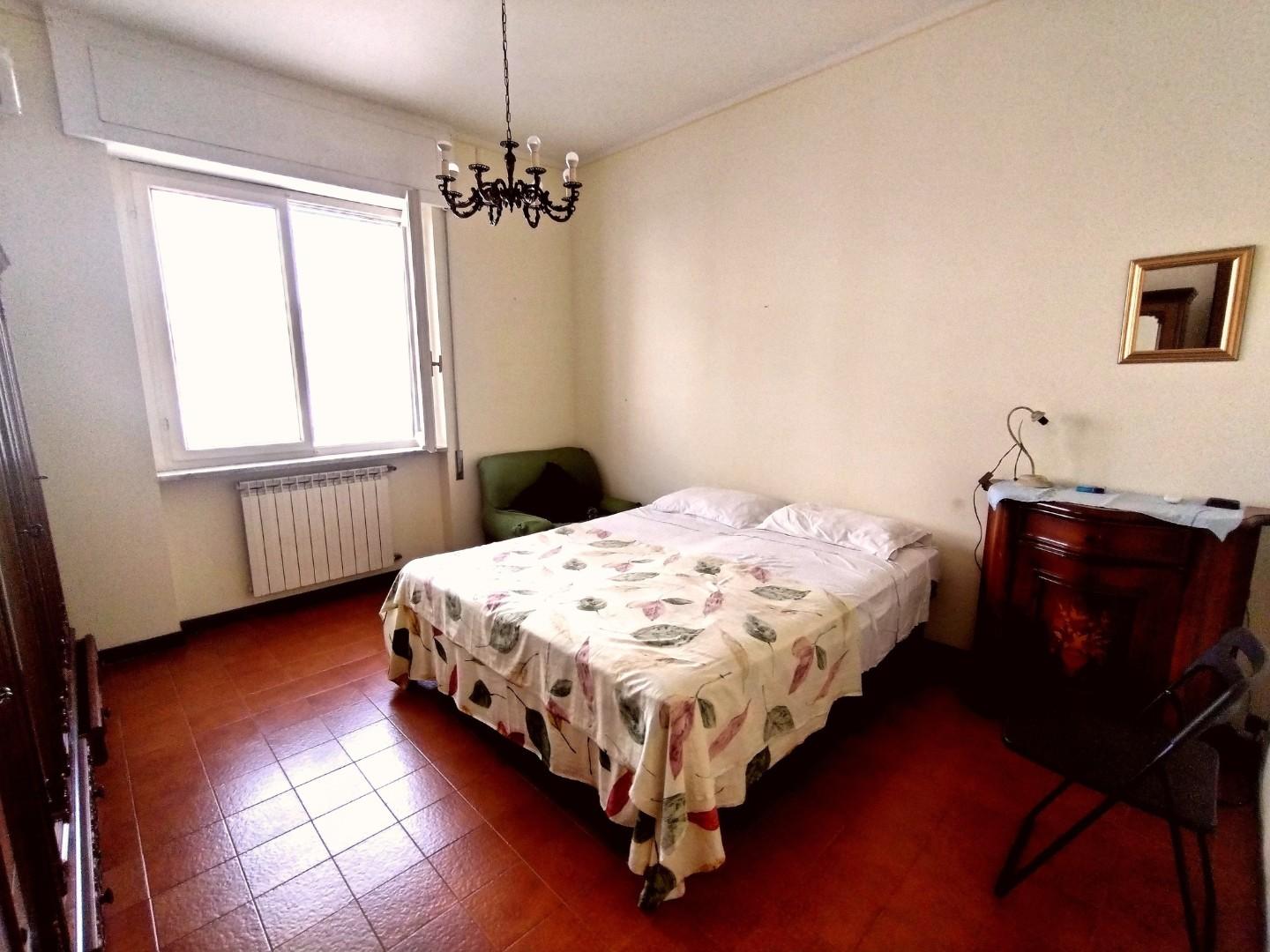 Immagine 7 di Appartamento in vendita  a Carrara