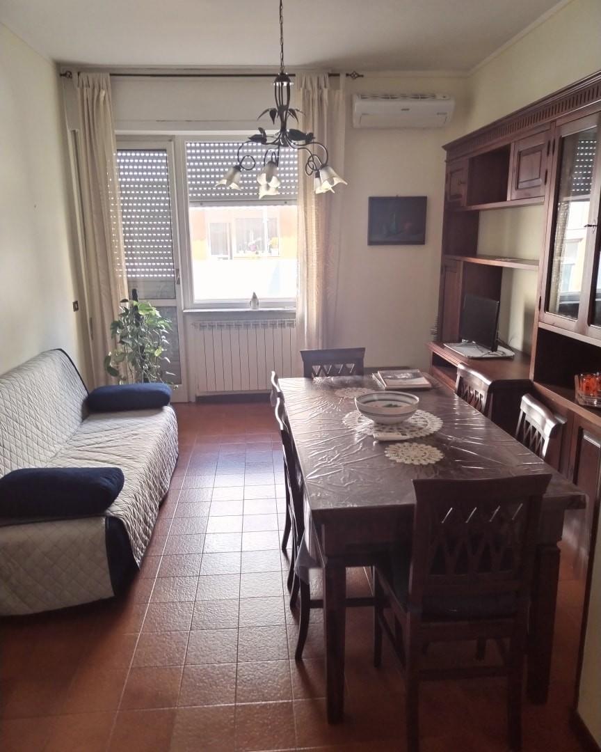 Immagine 3 di Appartamento in vendita  a Carrara