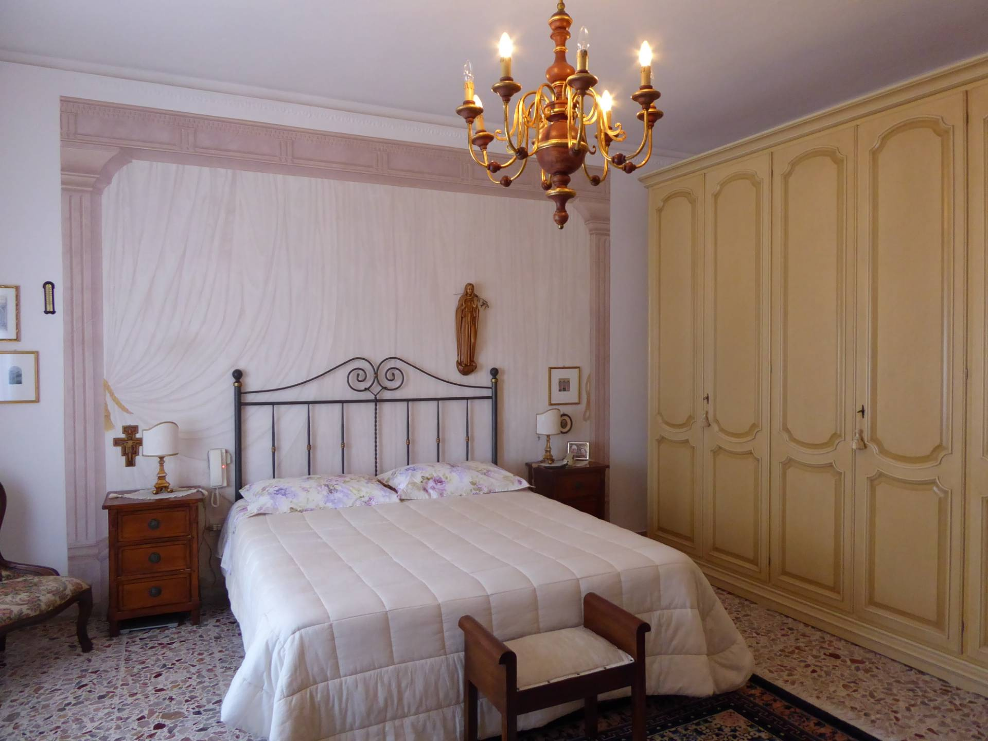 Immagine 29 di Villa in vendita  a Vecchiano