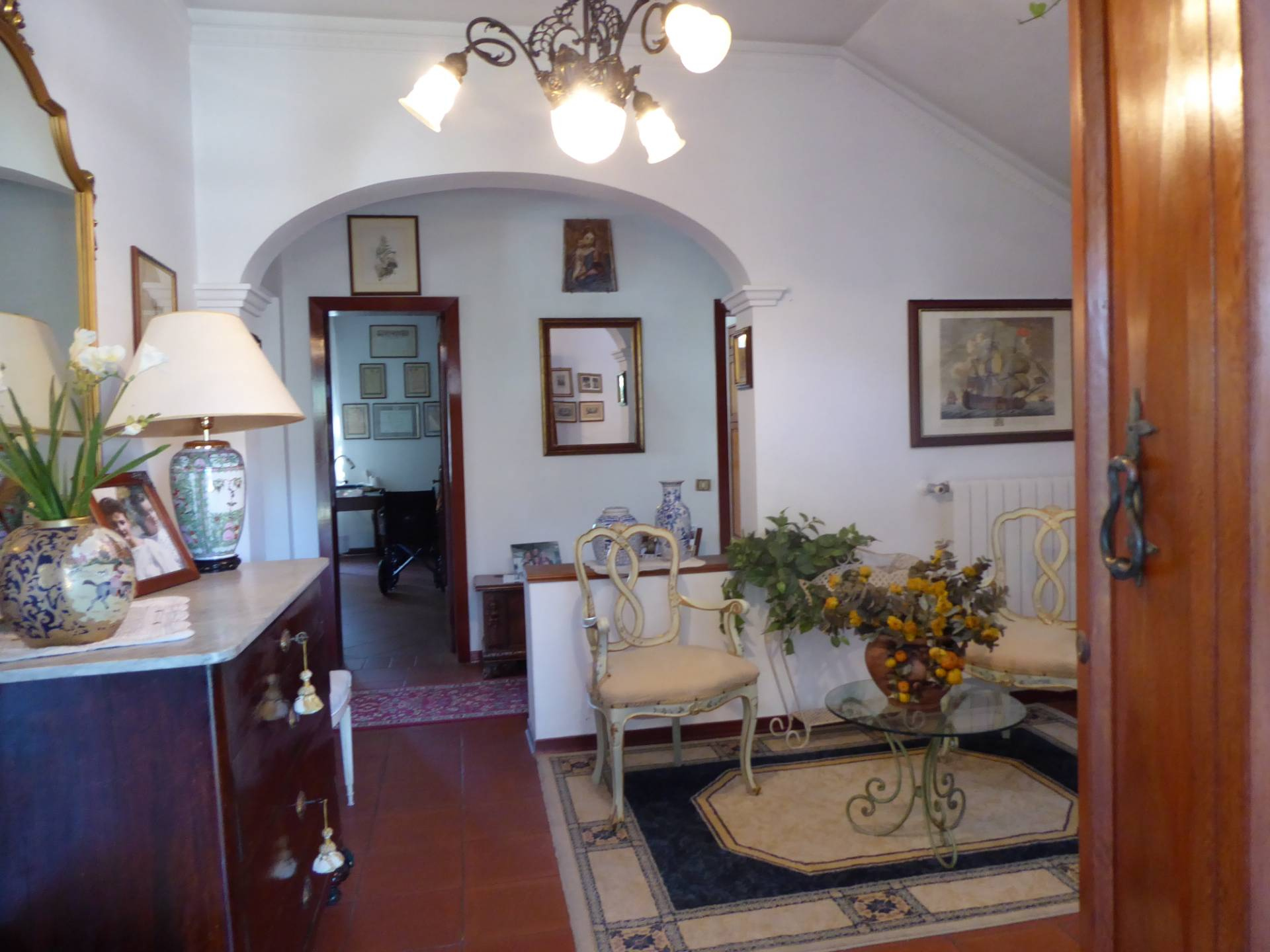 Immagine 11 di Villa in vendita  a Vecchiano