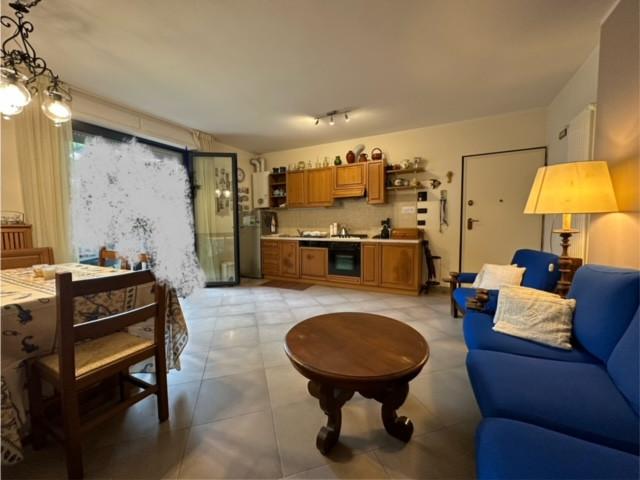 Immagine 12 di Appartamento in vendita  a Camaiore