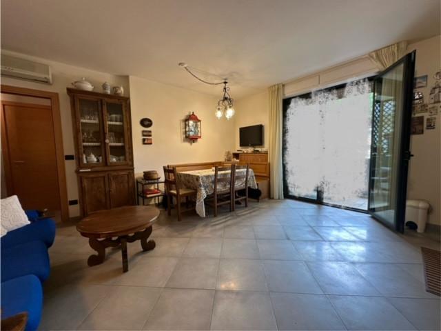 Immagine 6 di Appartamento in vendita  a Camaiore