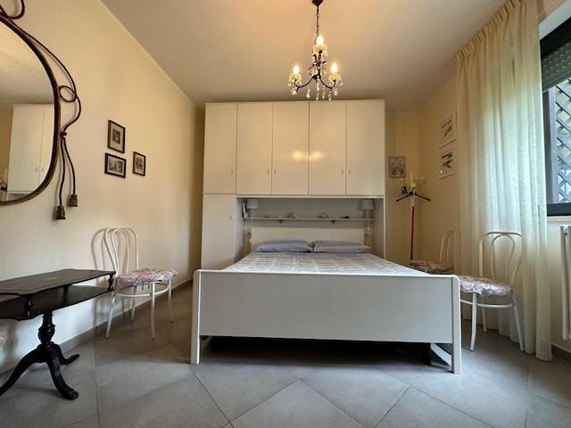 Immagine 18 di Appartamento in vendita  a Camaiore