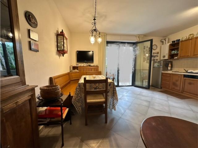 Immagine 9 di Appartamento in vendita  a Camaiore