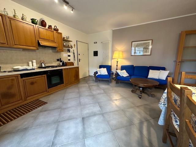 Immagine 4 di Appartamento in vendita  a Camaiore