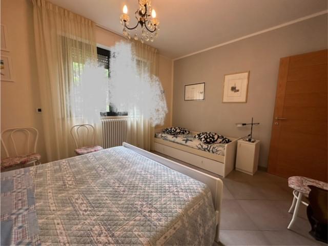 Immagine 17 di Appartamento in vendita  a Camaiore