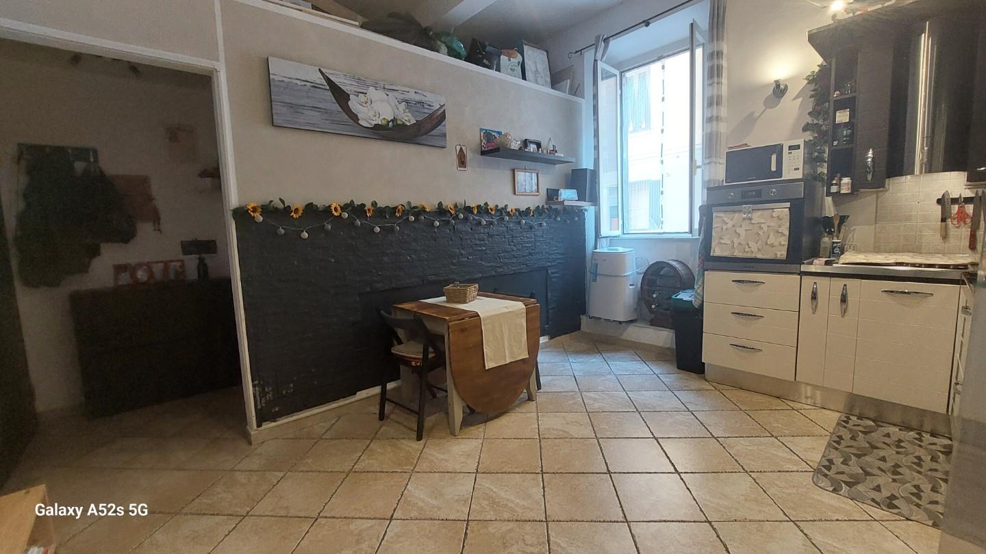 Immagine 6 di Appartamento in vendita  a Livorno