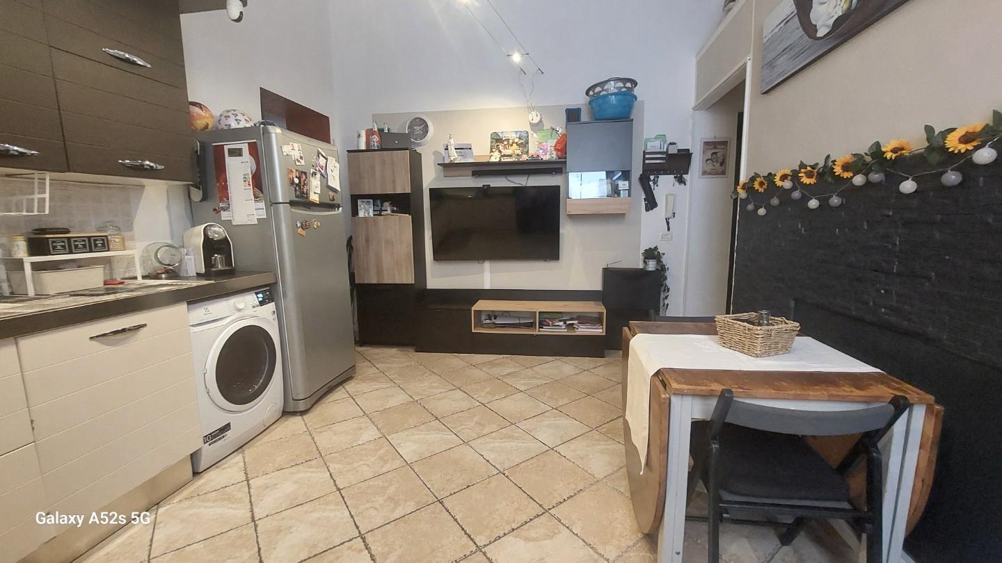 Immagine 8 di Appartamento in vendita  a Livorno