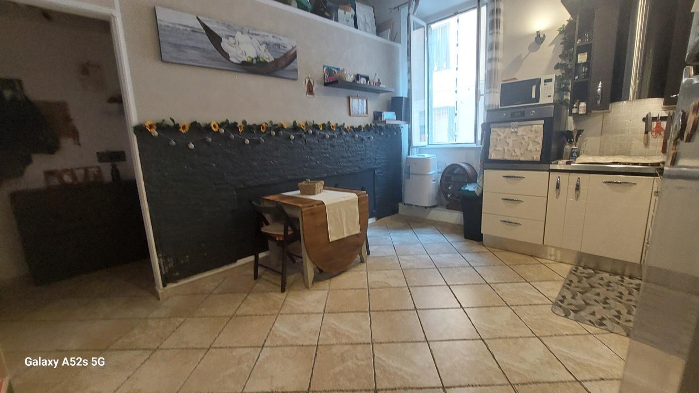 Immagine 5 di Appartamento in vendita  a Livorno