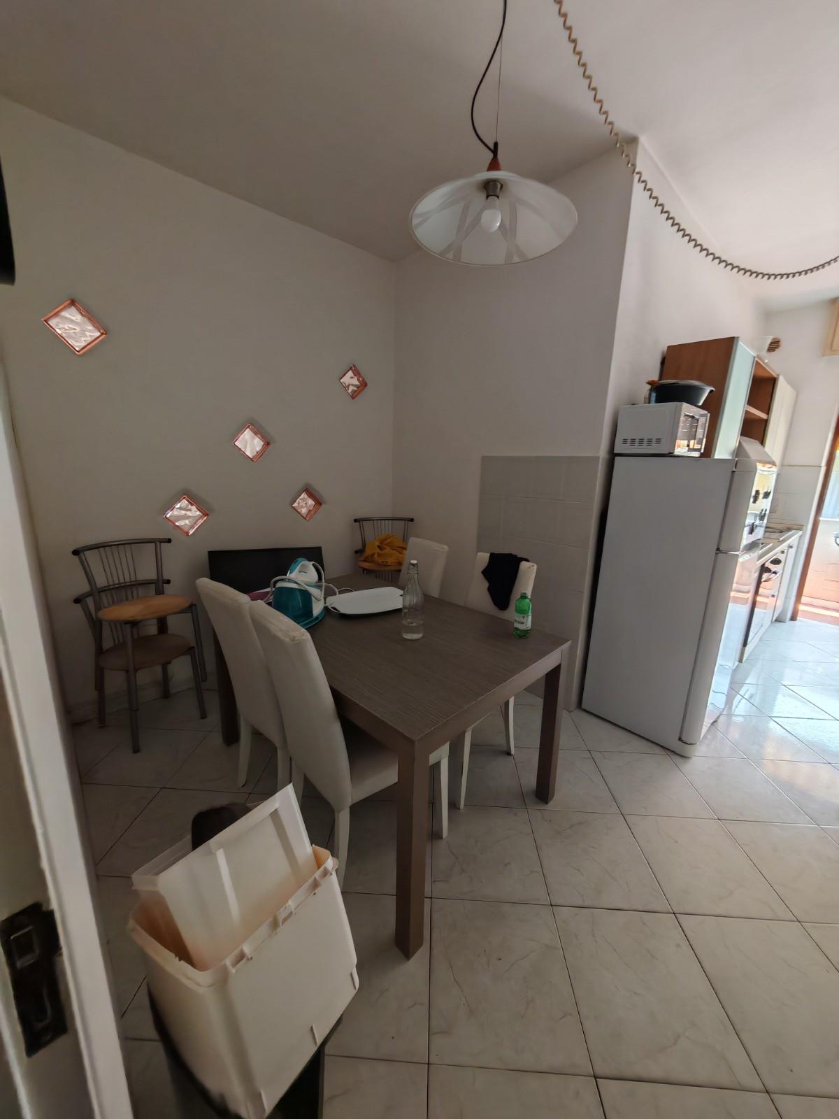 Immagine 17 di Appartamento in affitto  a Carrara