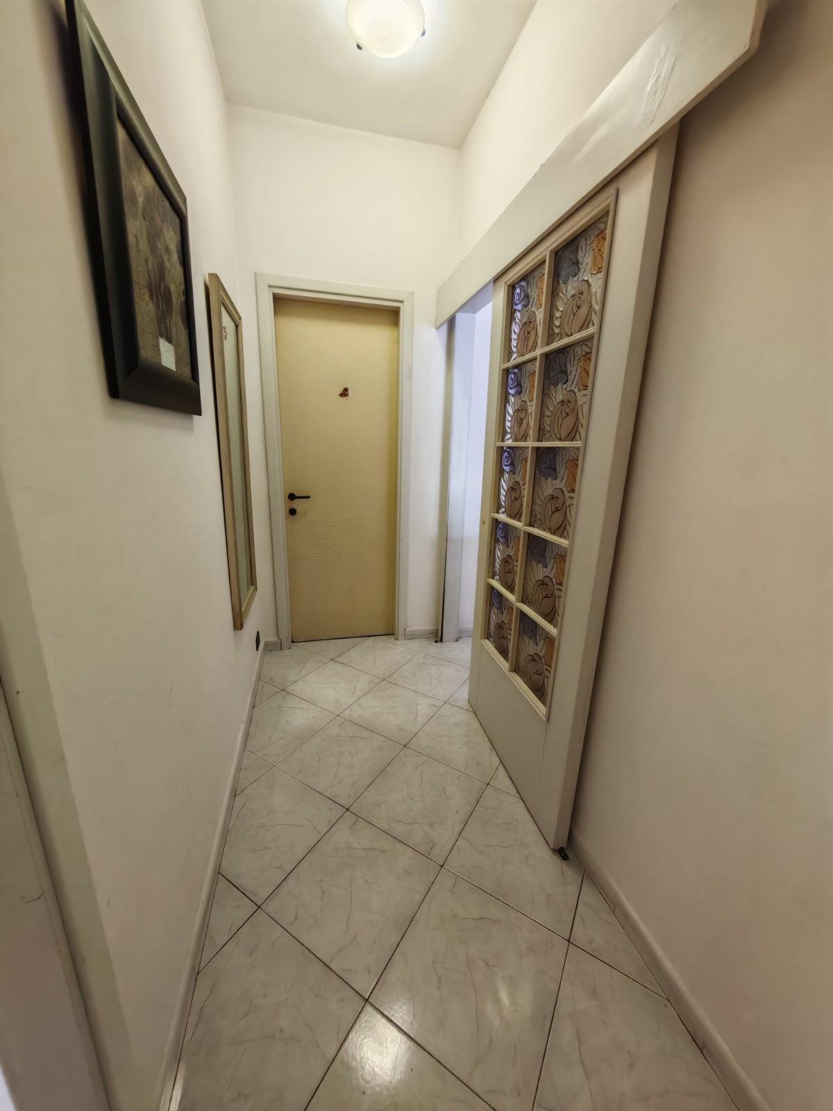 Immagine 11 di Appartamento in affitto  a Carrara