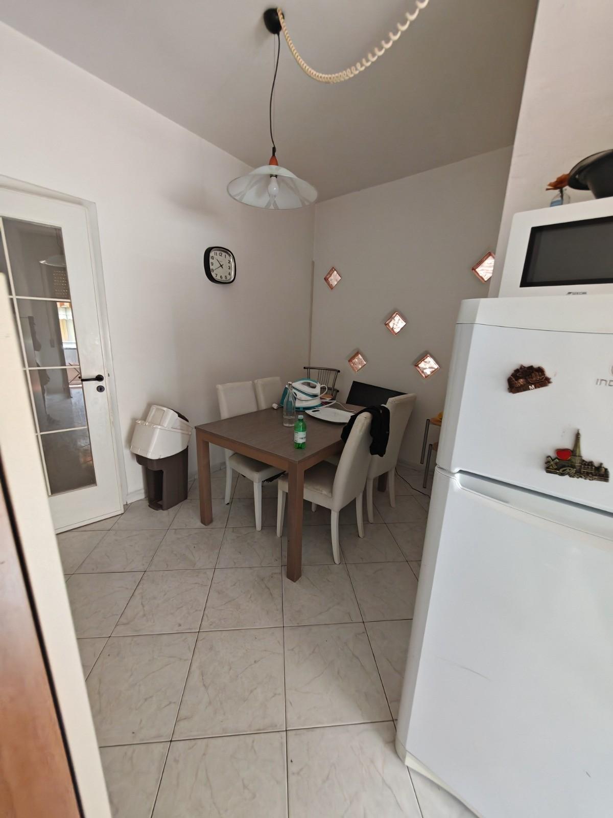 Immagine 22 di Appartamento in affitto  a Carrara