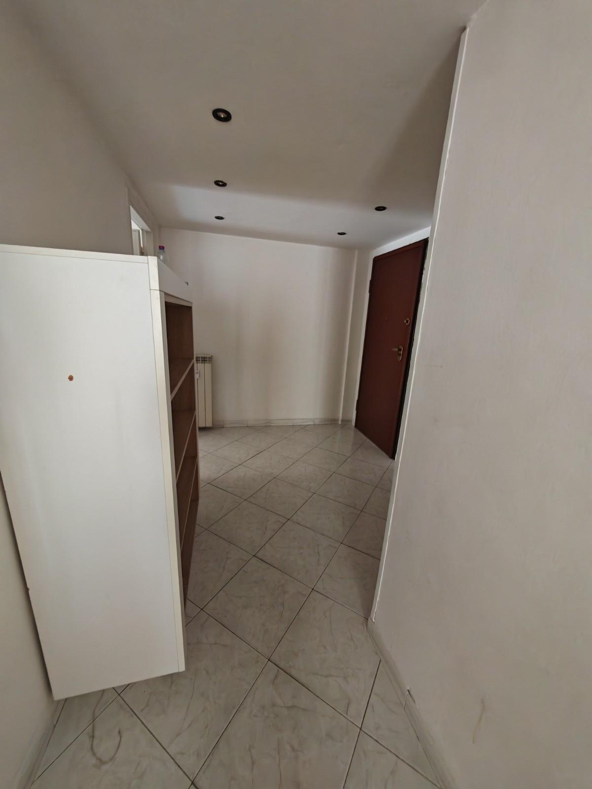 Immagine 24 di Appartamento in affitto  a Carrara