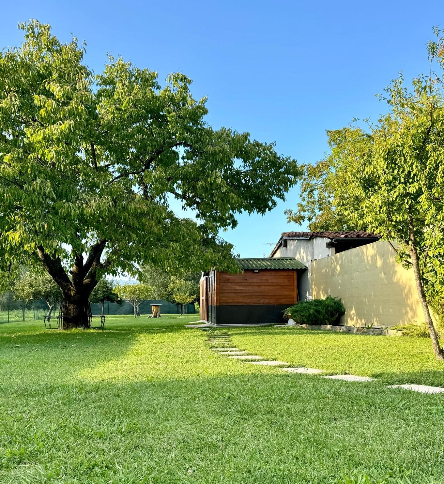 Immagine 18 di Villa in vendita  a Capannori