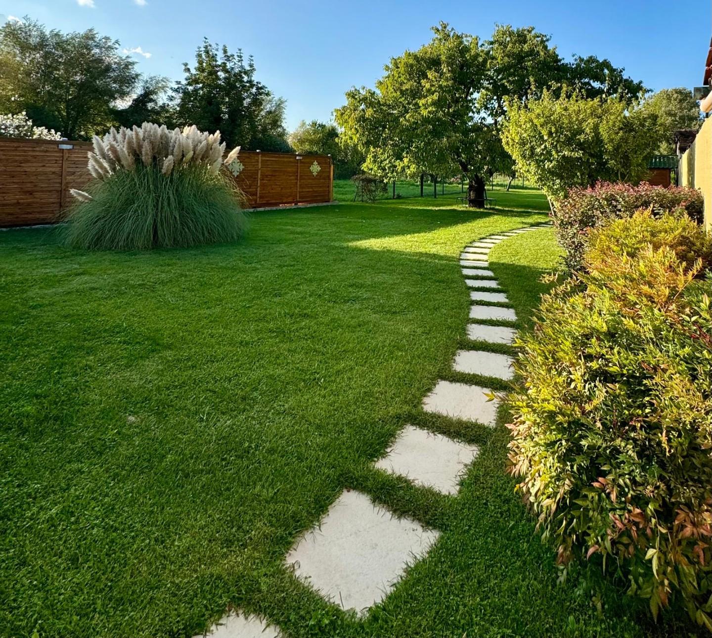 Immagine 69 di Villa in vendita  a Capannori