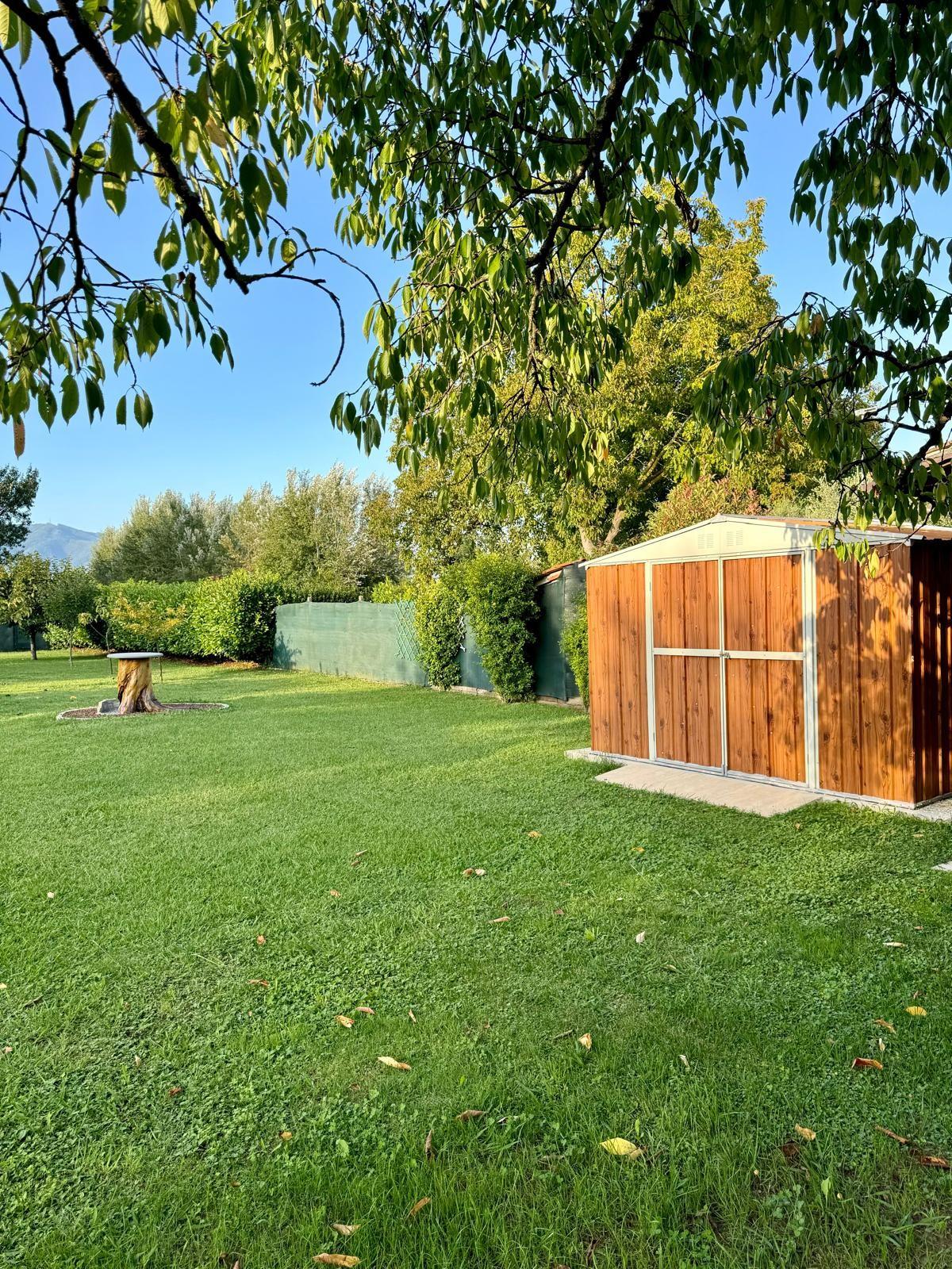 Immagine 24 di Villa in vendita  a Capannori