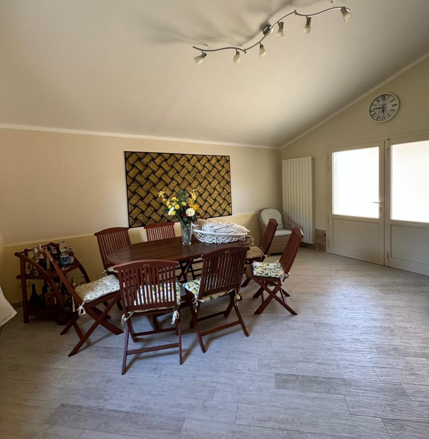 Immagine 68 di Villa in vendita  a Capannori