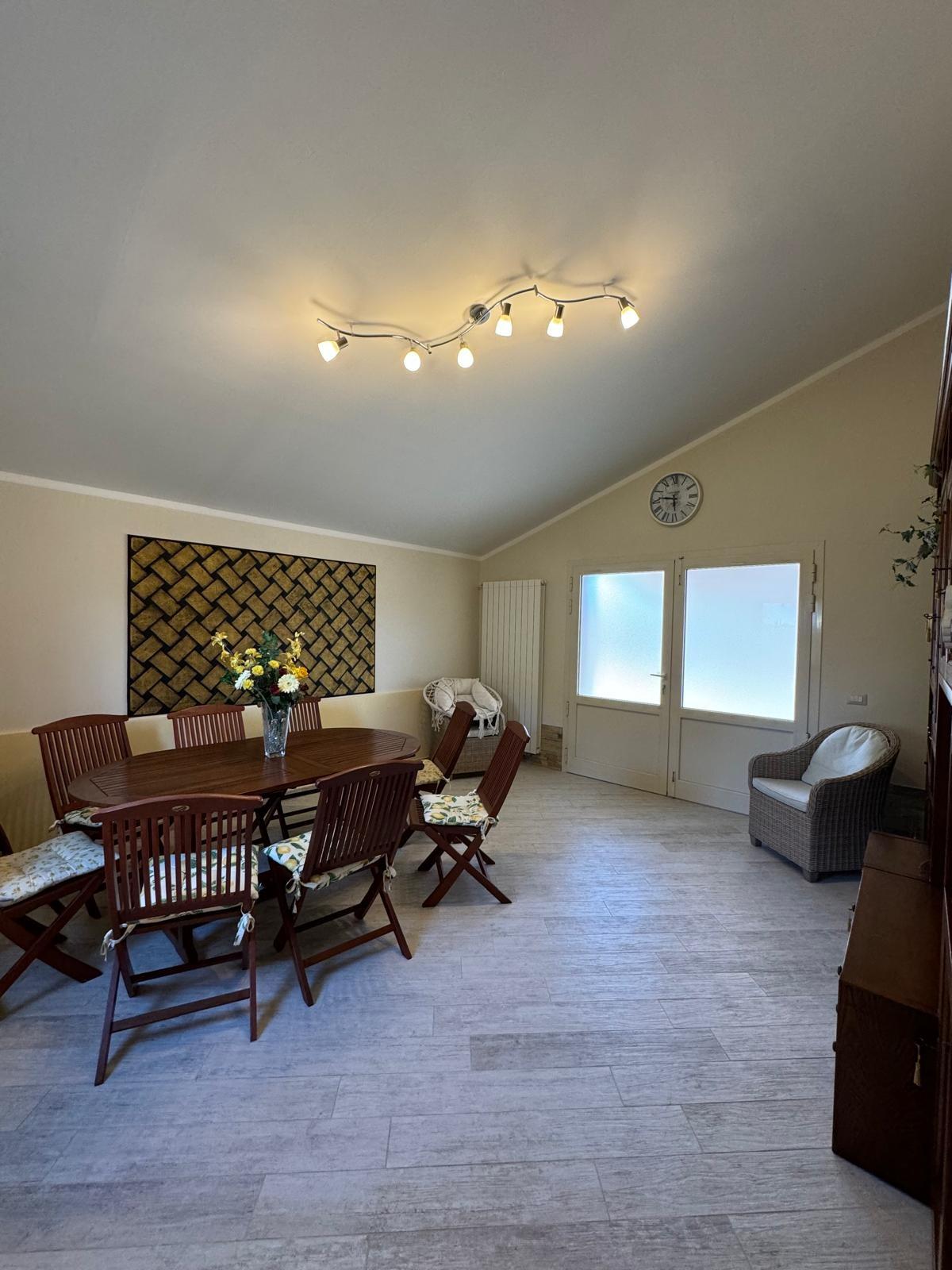 Immagine 59 di Villa in vendita  a Capannori