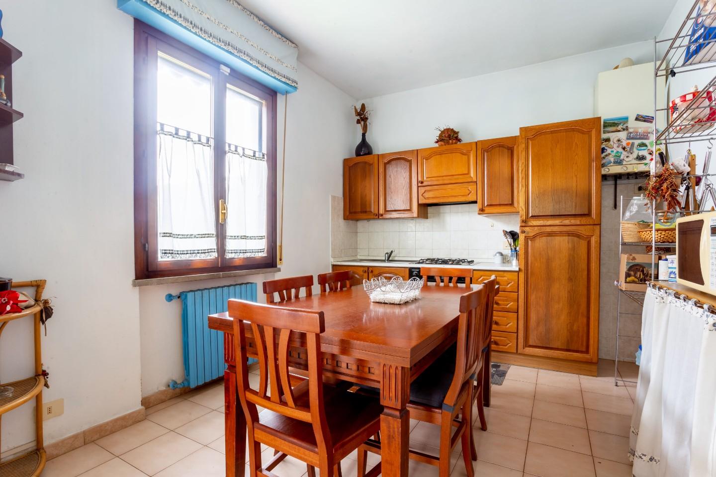 Immagine 3 di Villa in vendita  a San Giuliano Terme