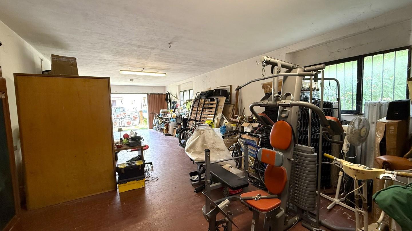 Immagine 18 di Villa in vendita  a Vicopisano