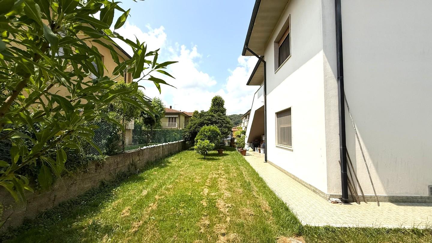 Immagine 22 di Villa in vendita  a Vicopisano