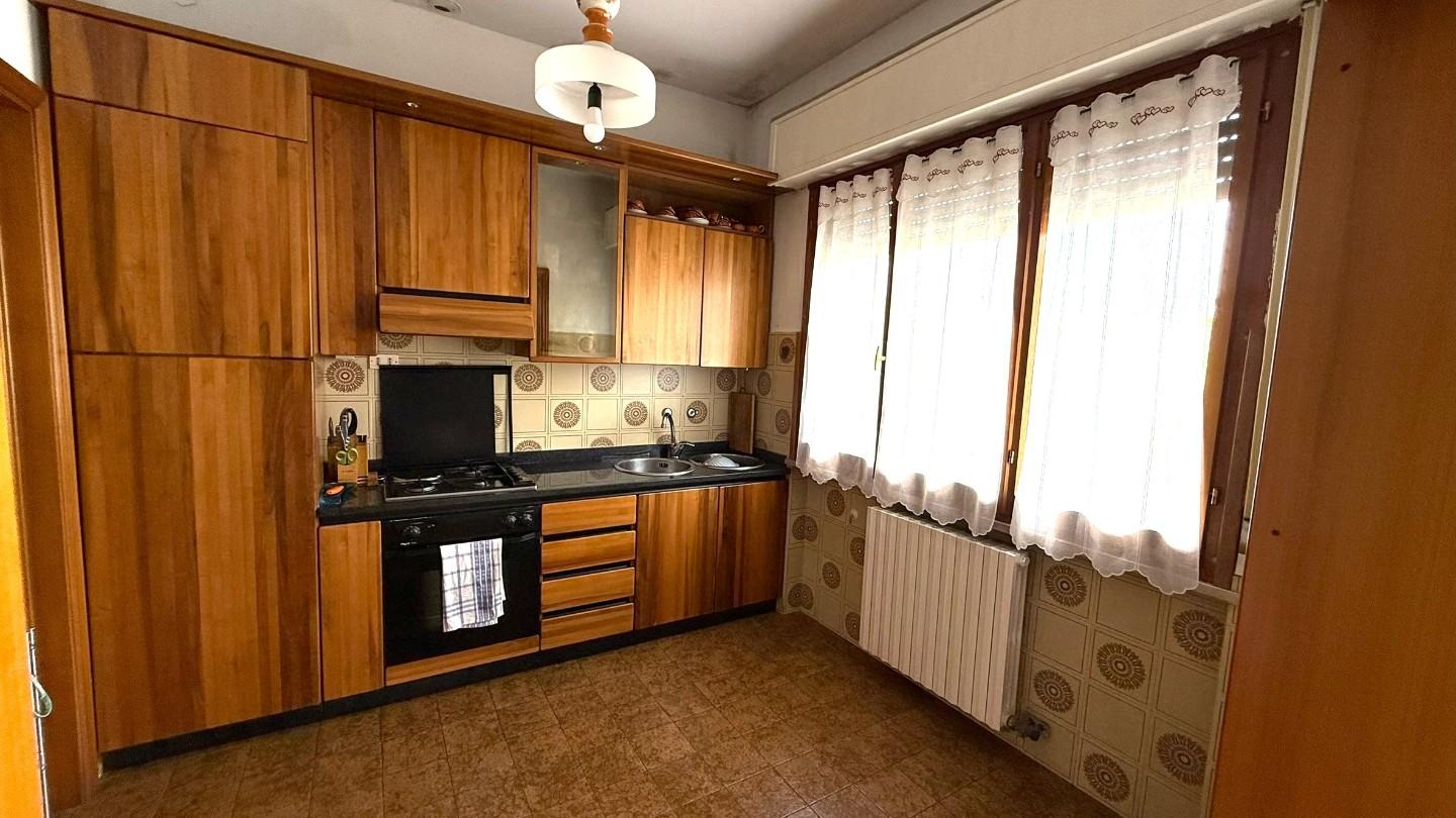 Immagine 6 di Villa in vendita  a Vicopisano