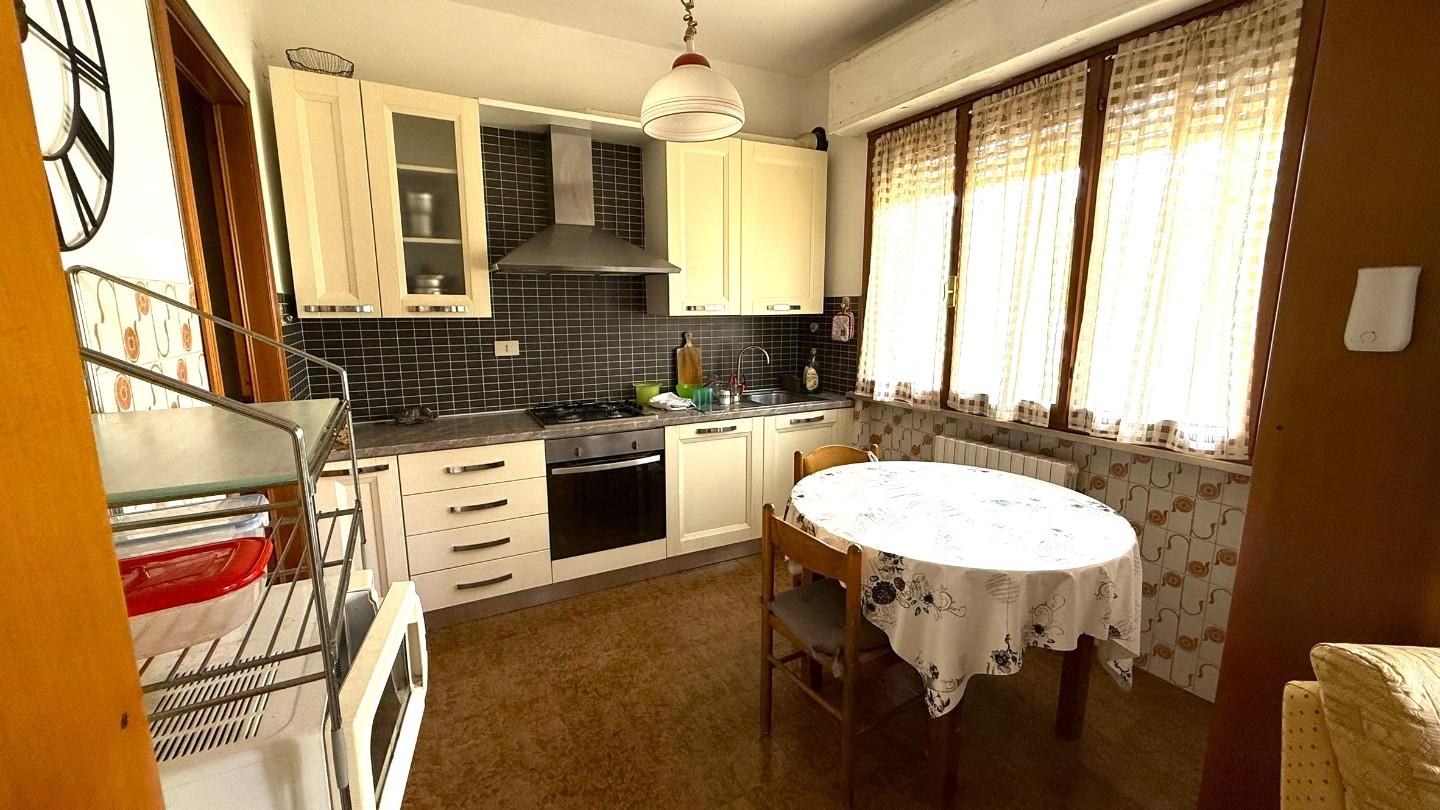 Immagine 16 di Villa in vendita  a Vicopisano