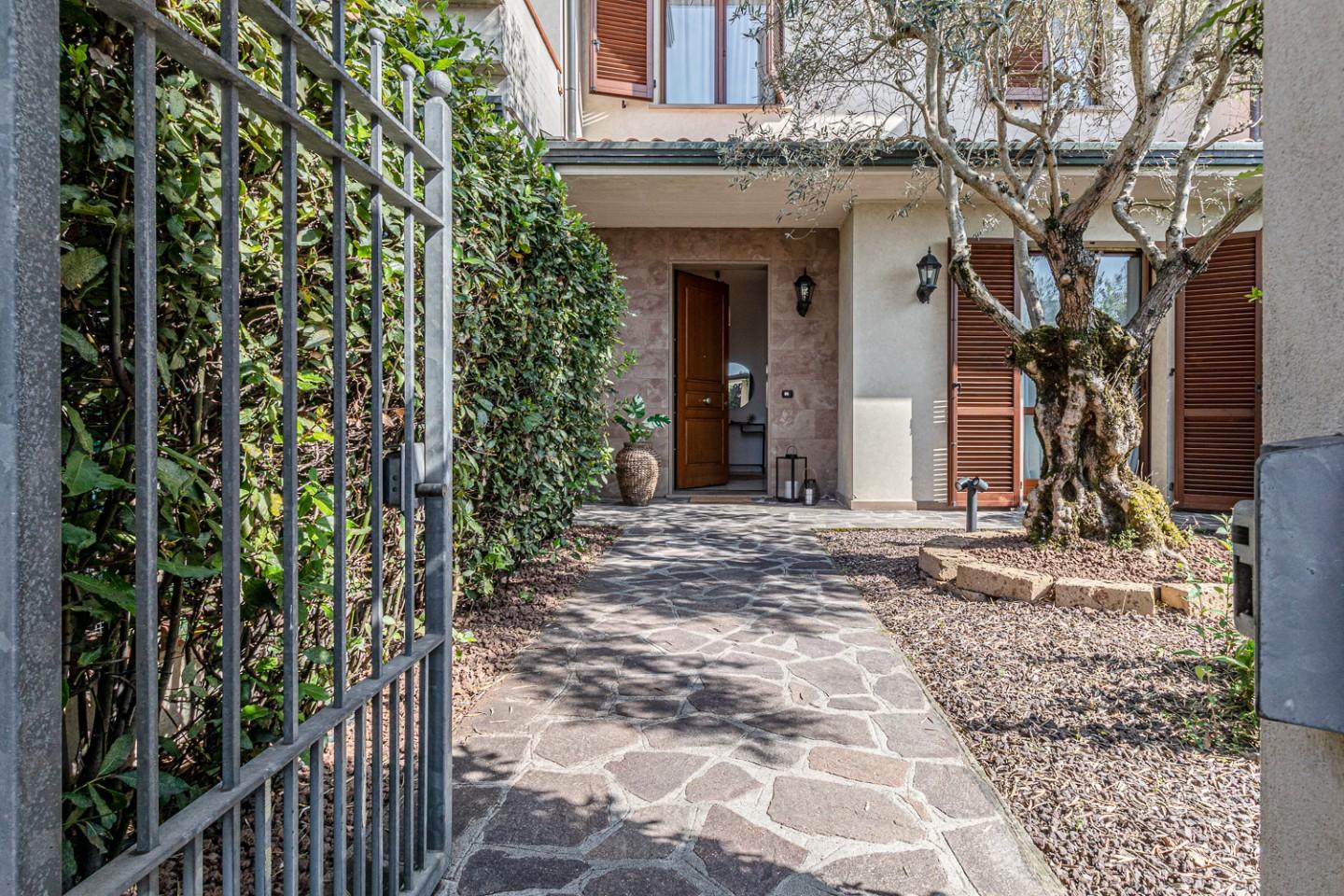 Immagine 4 di Villetta a schiera in vendita  a Santa Croce Sull'arno