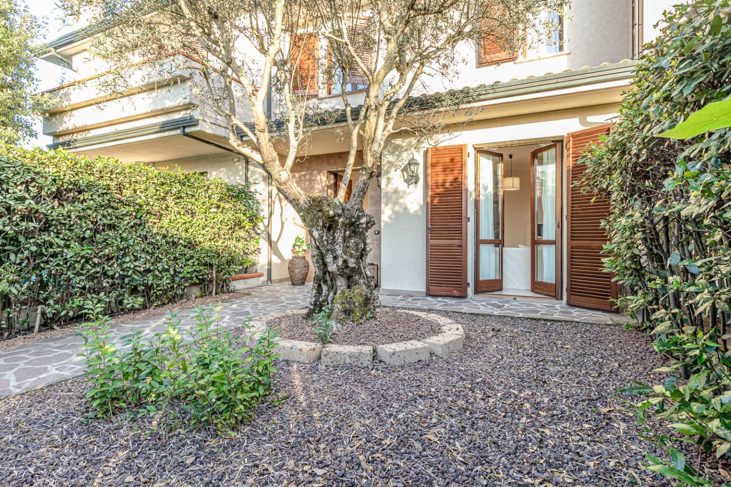 Immagine 62 di Villetta a schiera in vendita  a Santa Croce Sull'arno