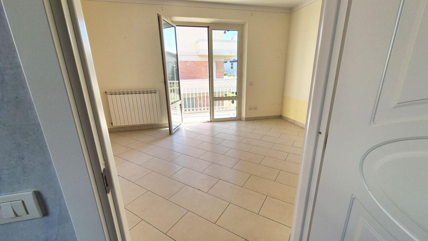 Immagine 90 di Villa in vendita  a Camaiore