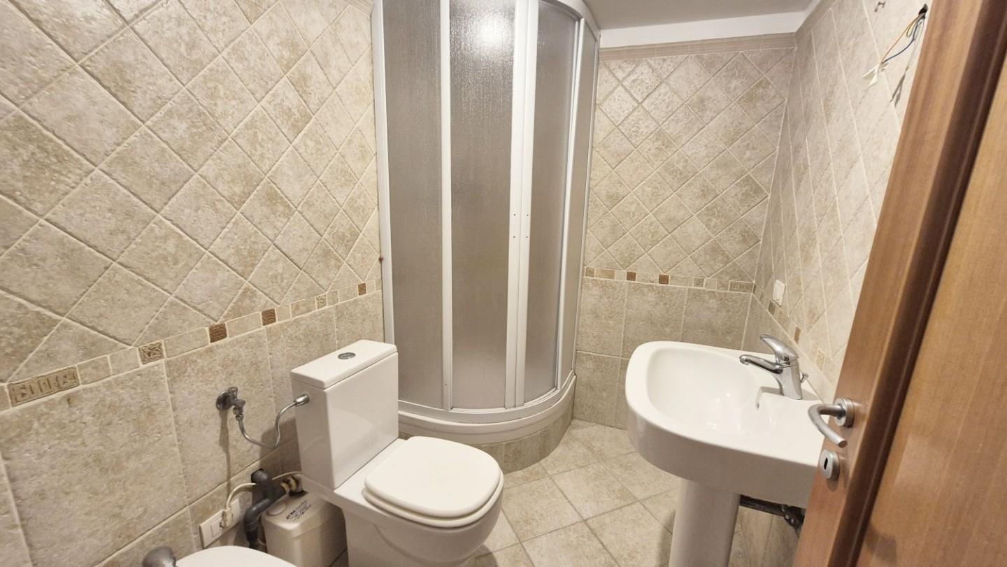 Immagine 134 di Villa in vendita  a Camaiore