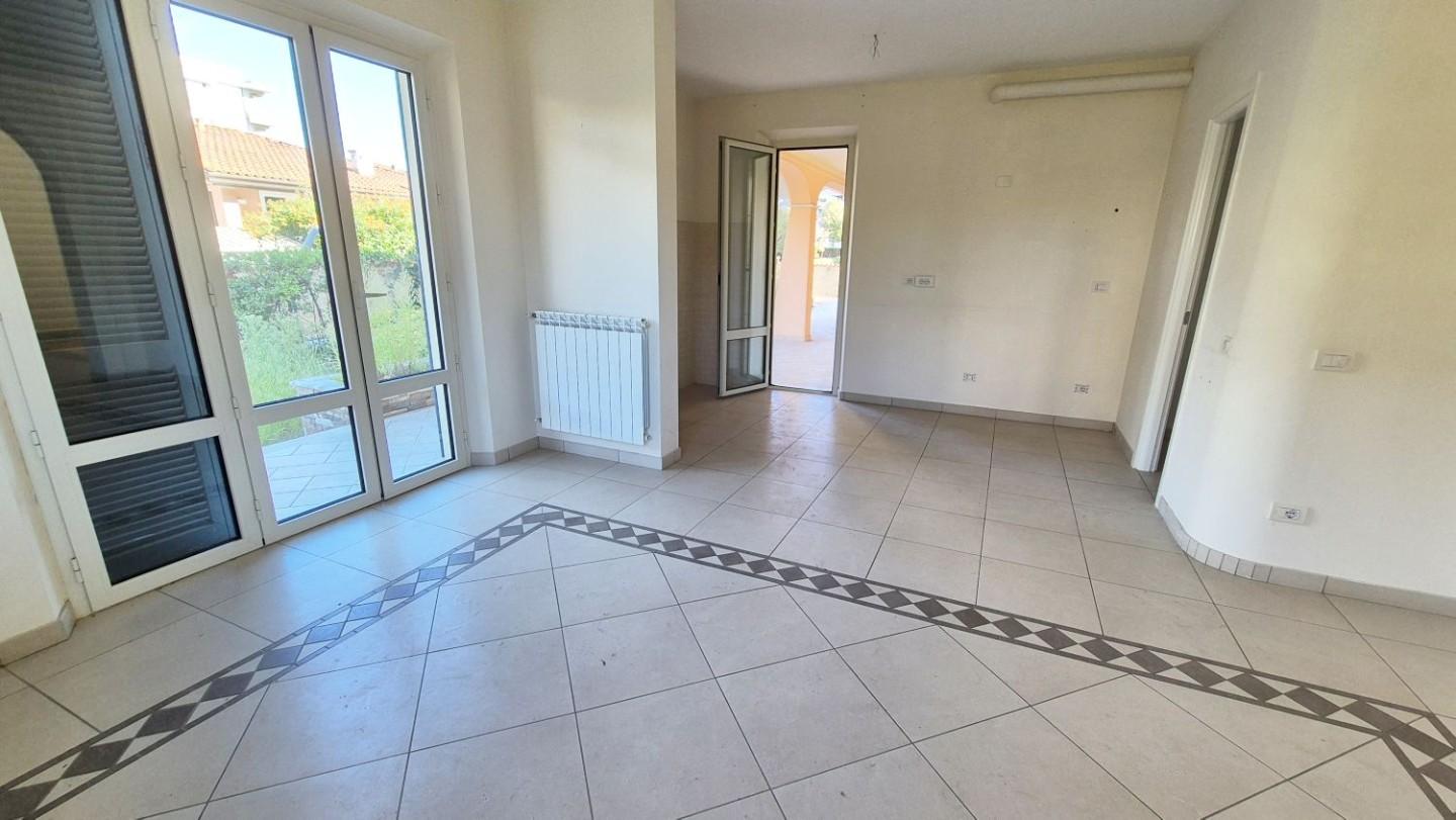 Immagine 29 di Villa in vendita  a Camaiore