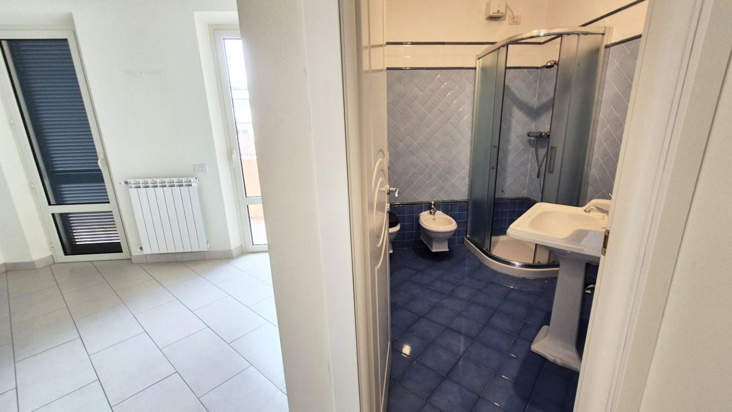 Immagine 75 di Villa in vendita  a Camaiore