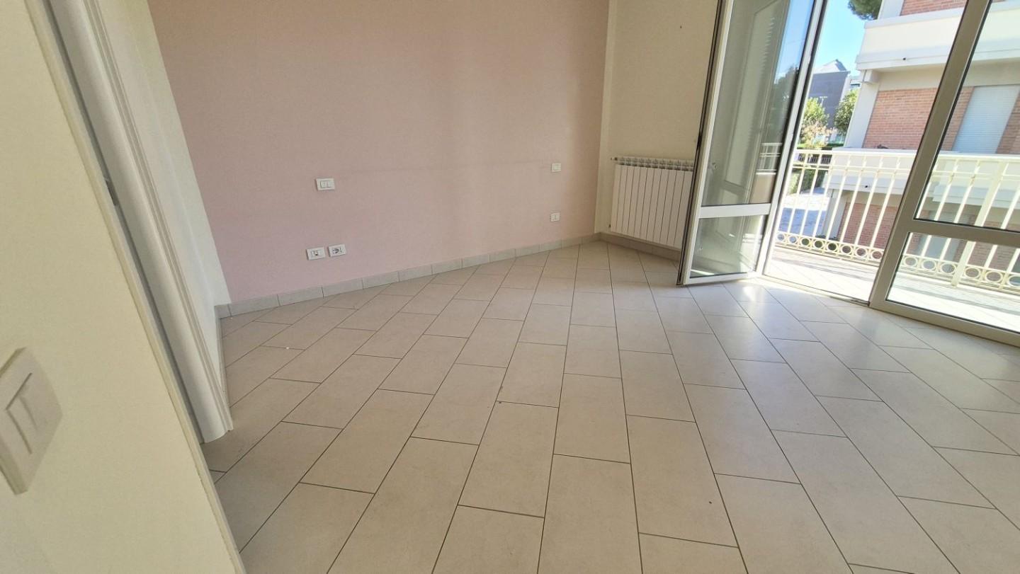 Immagine 82 di Villa in vendita  a Camaiore