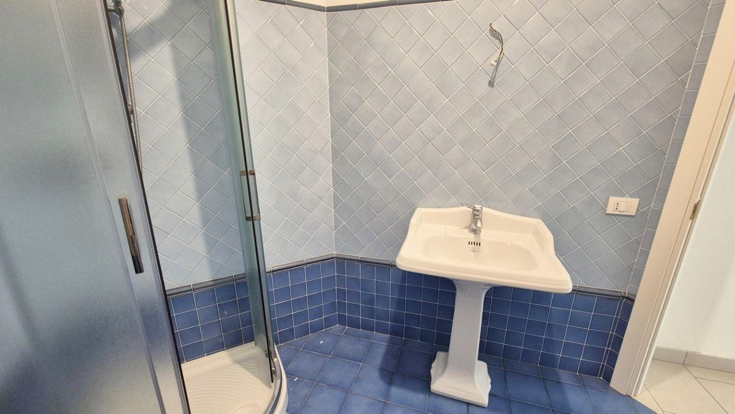 Immagine 77 di Villa in vendita  a Camaiore