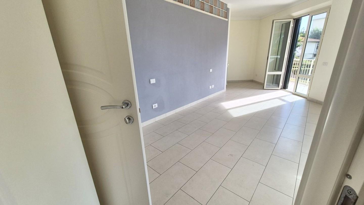 Immagine 59 di Villa in vendita  a Camaiore