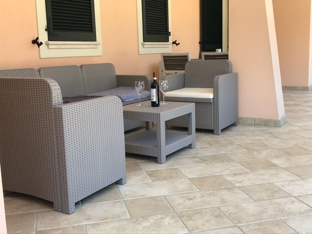 Immagine 14 di Villa in vendita  a Camaiore