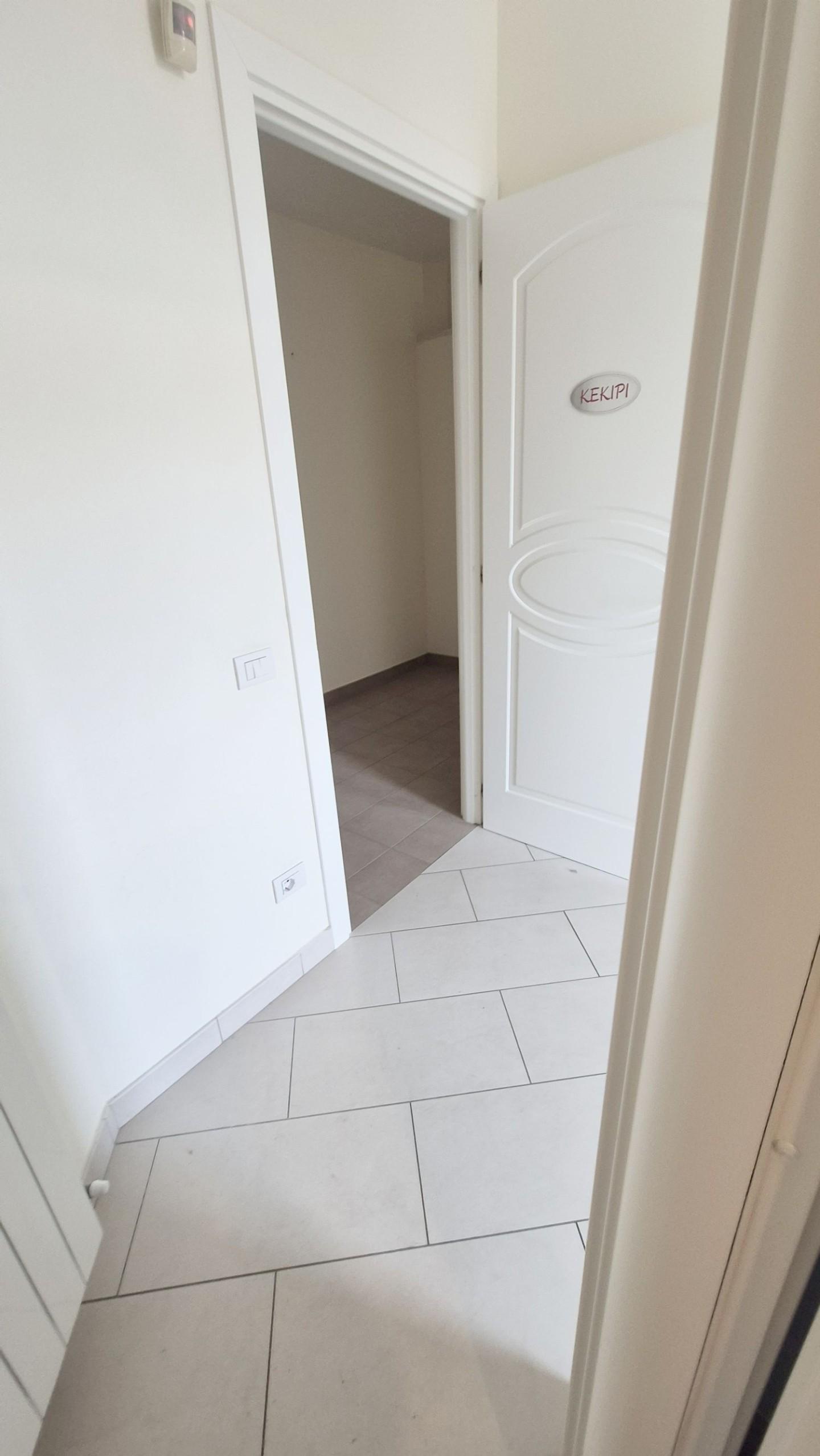 Immagine 79 di Villa in vendita  a Camaiore