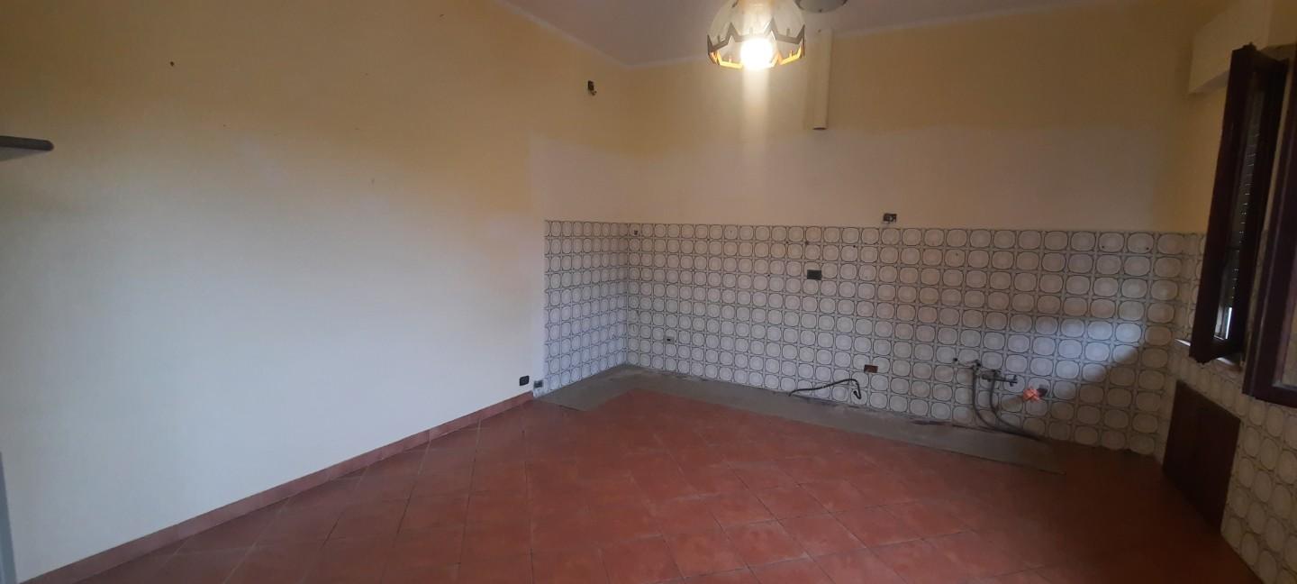 Immagine 2 di Appartamento in vendita  a Montopoli In Val D'arno