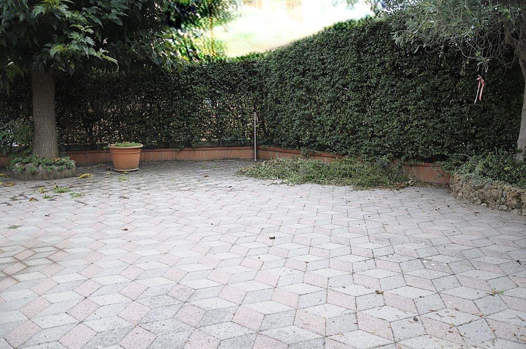 Immagine 25 di Appartamento in vendita  a Colle Di Val D'elsa