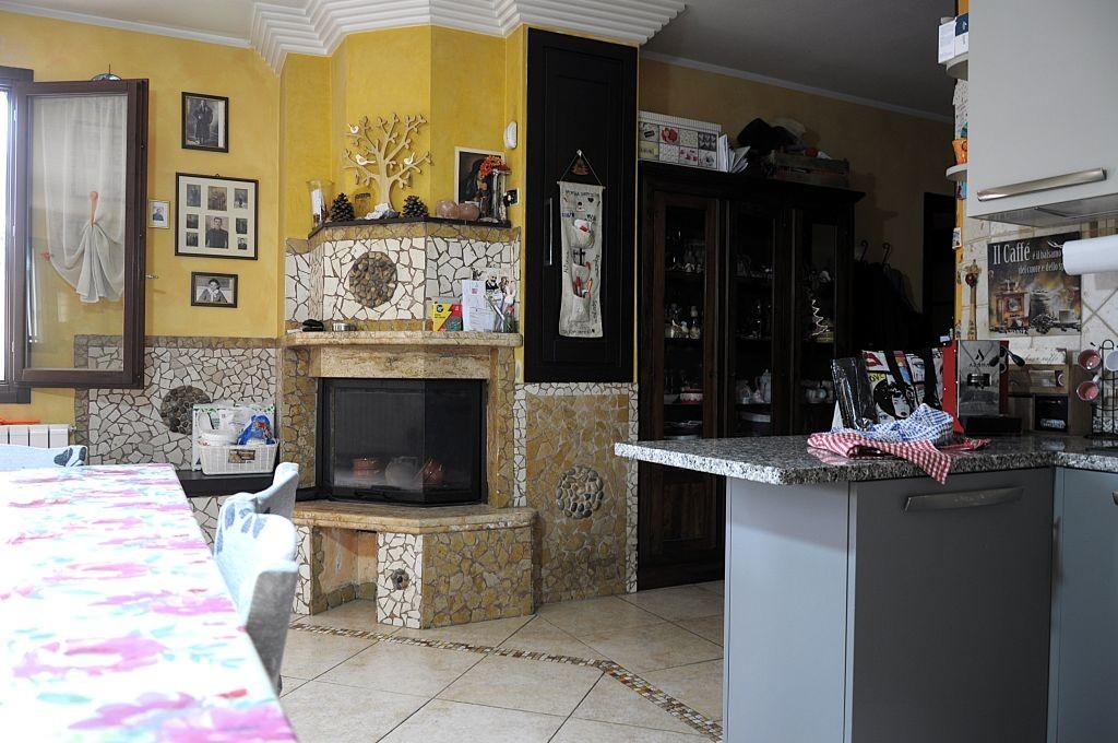 Immagine 3 di Appartamento in vendita  a Colle Di Val D'elsa