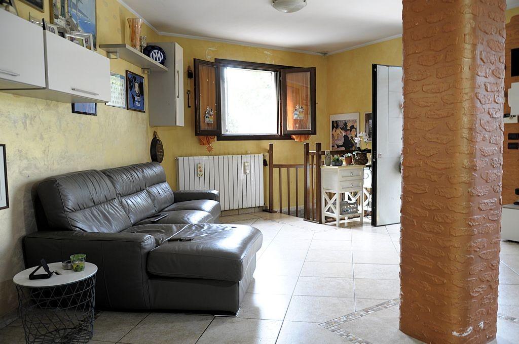 Immagine 5 di Appartamento in vendita  a Colle Di Val D'elsa