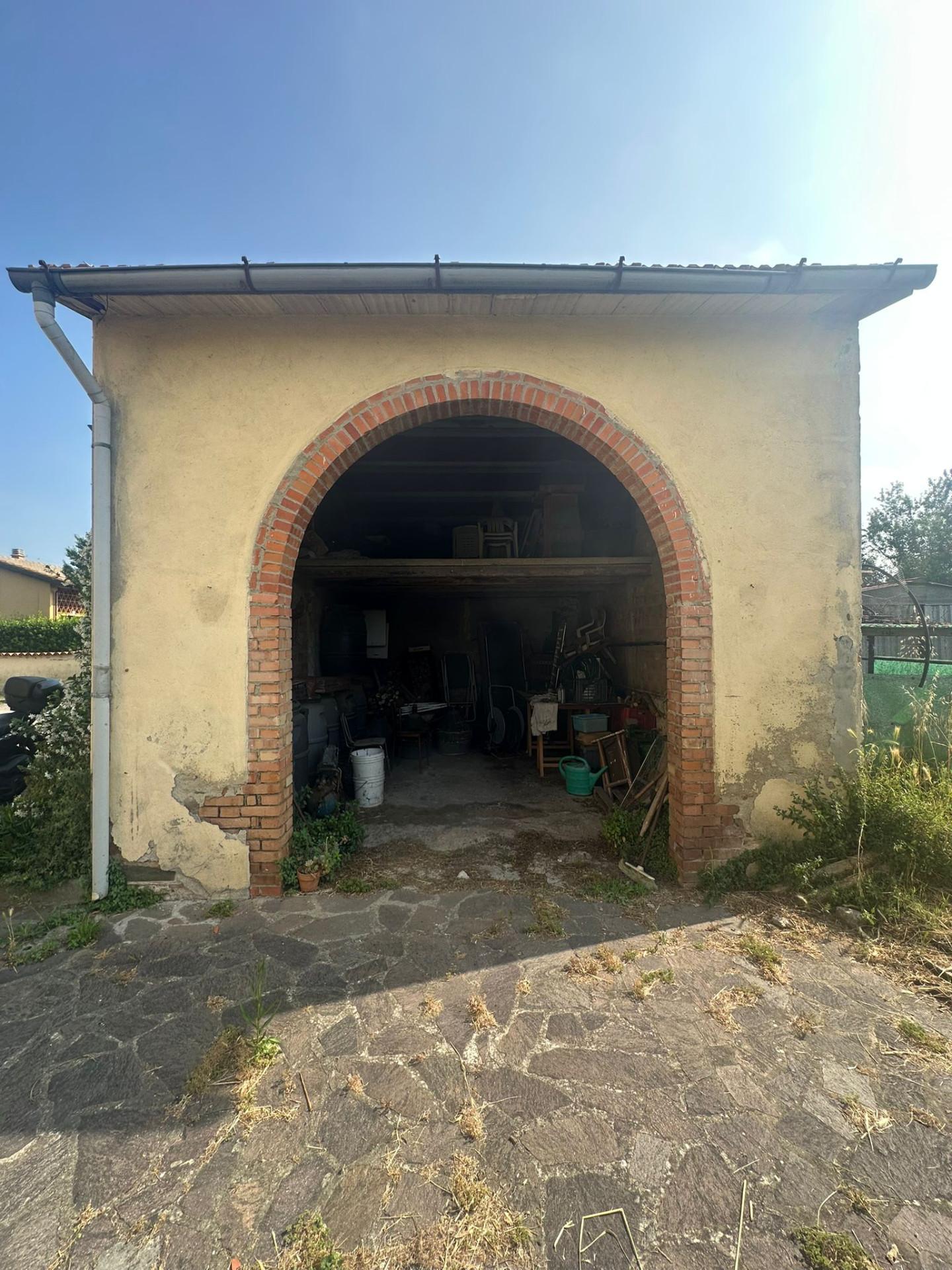 Immagine 41 di Casa bifamiliare in vendita  a Pisa