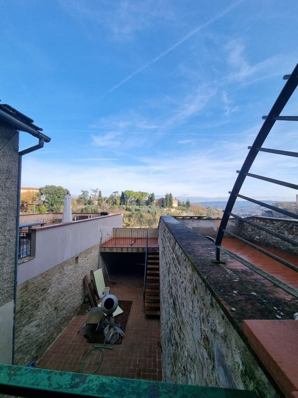 Immagine 14 di Appartamento in vendita  a Colle Di Val D'elsa