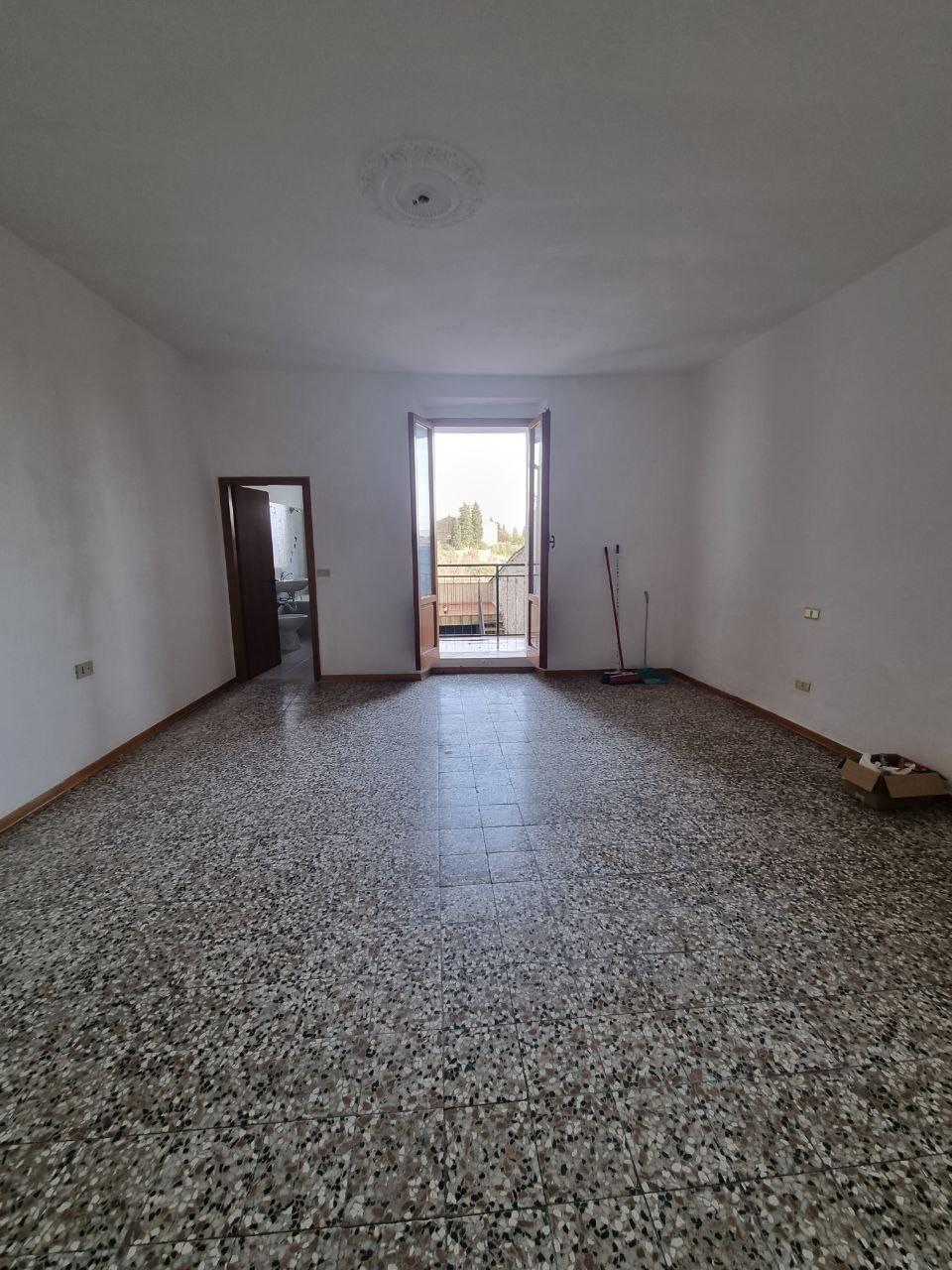 Immagine 10 di Appartamento in vendita  a Colle Di Val D'elsa