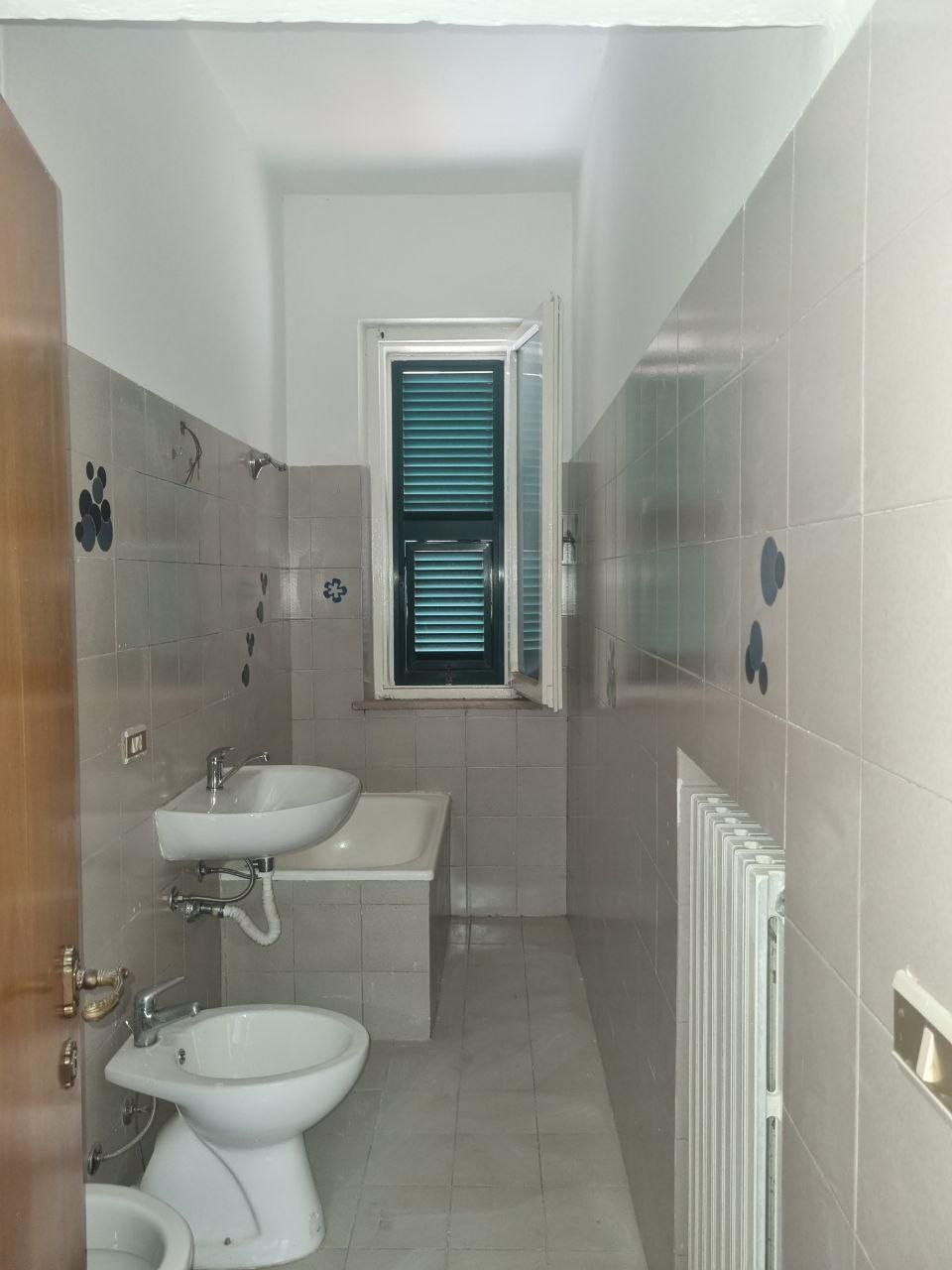 Immagine 23 di Appartamento in vendita  a Colle Di Val D'elsa