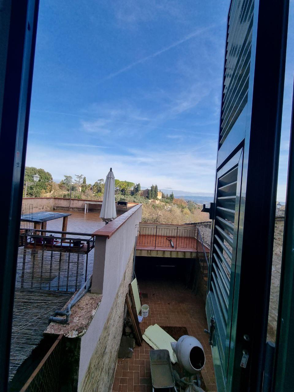 Immagine 17 di Appartamento in vendita  a Colle Di Val D'elsa